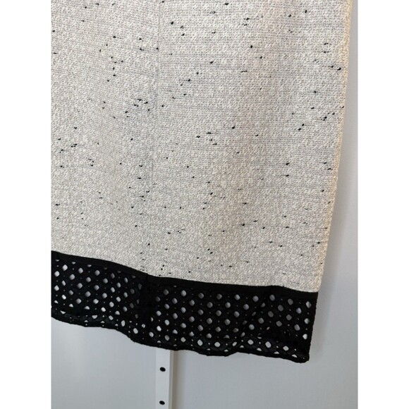 Ann Taylor Dress Women’s 8 Black Ivory Tweed Shift Sleeveless Sheath Lace Trim - Picture 9 of 9